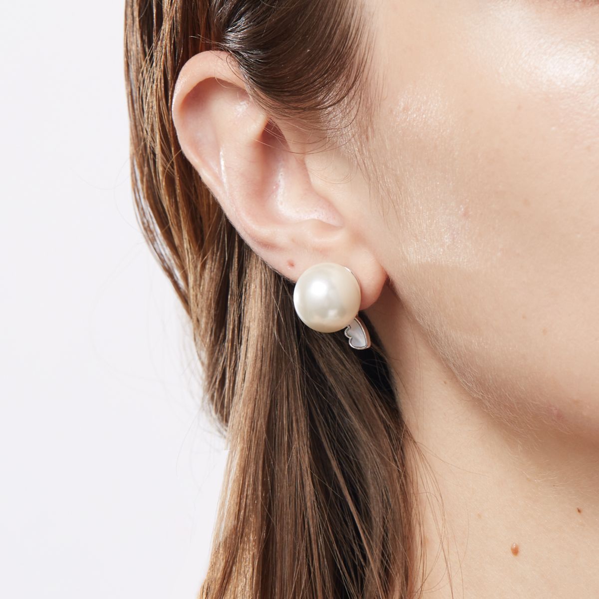 Lightchaser Pearl Earring